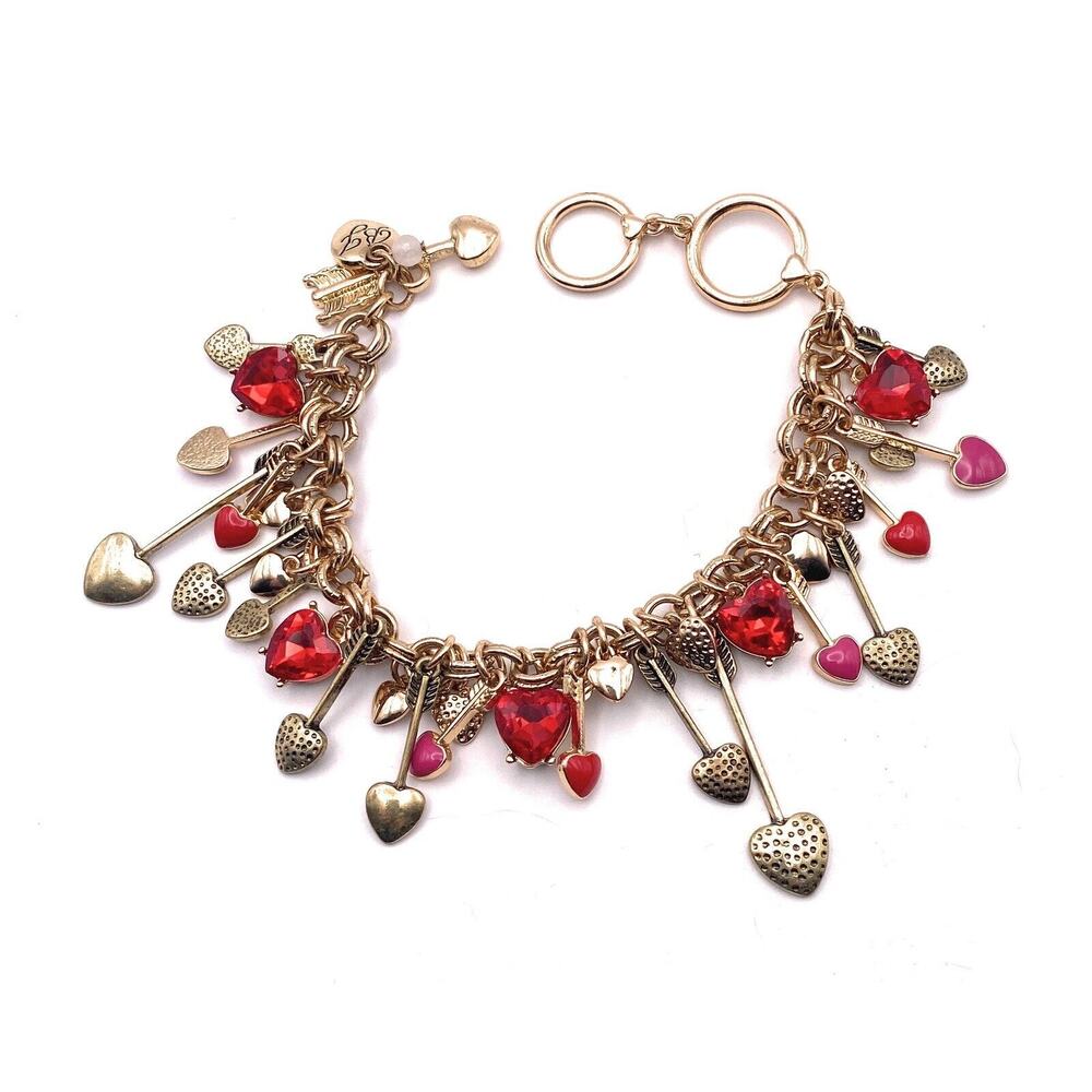 Betsey Johnson Heart Charm and Arrow Toggle Bracelet Gold Tone | Crystals | NEW